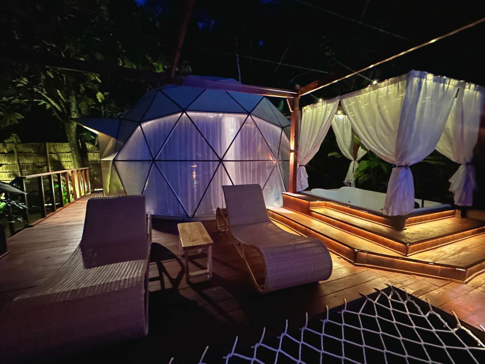 Beachfront Luxury Dome Villas - Gamat Bay Resort Nusa Penida Exteriér fotografie